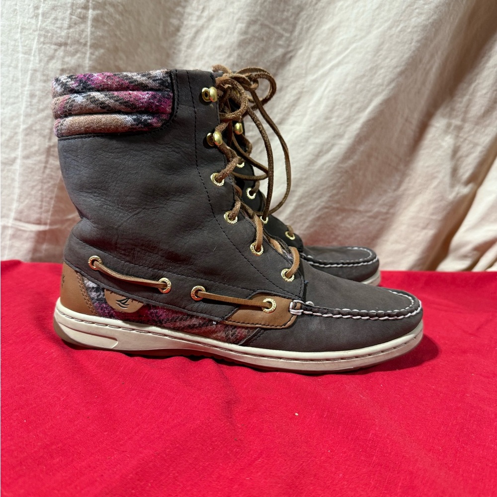 Sperry Brown and Pink Hikerfish Lace Up Boots